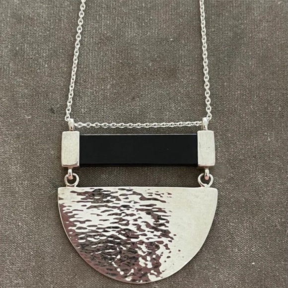 Silpada Vintage Sterling Silver Onyx Large Half Moon Pendant Necklace. - Picture 6 of 10